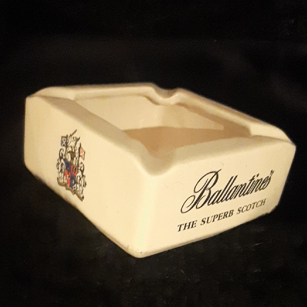 WADE🇬🇧ENGLAND Ballantine's VINTAGE🚬Cream Ceramic Ashtray